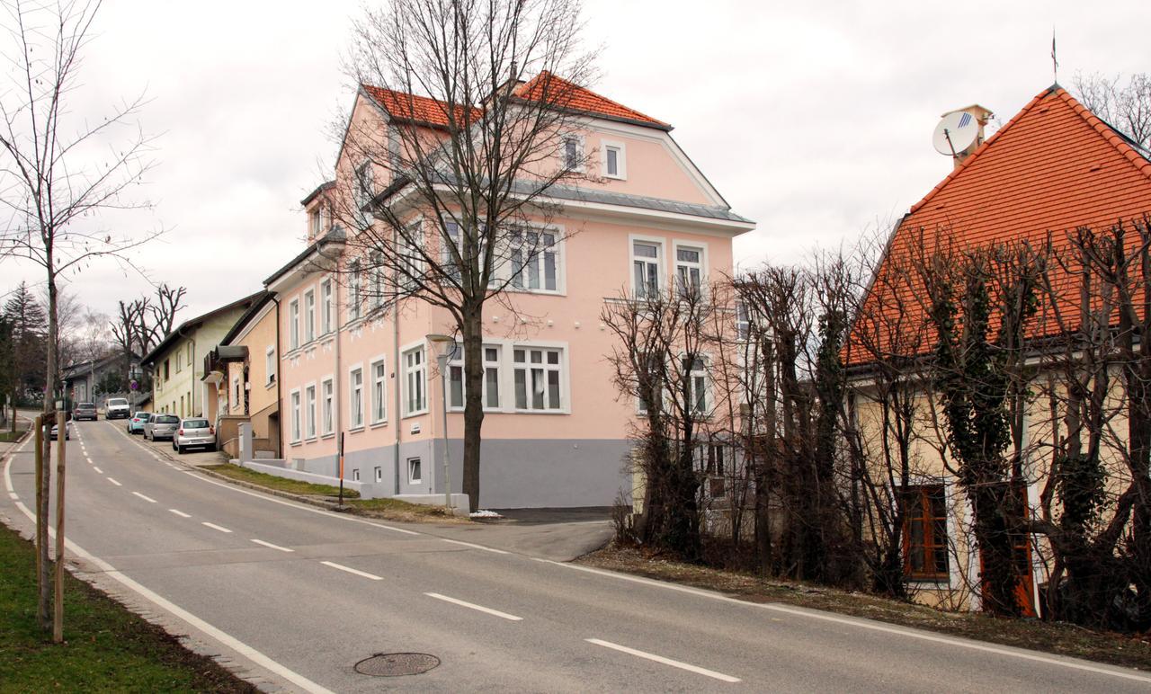 Triangle Apartments Giesshubl Экстерьер фото